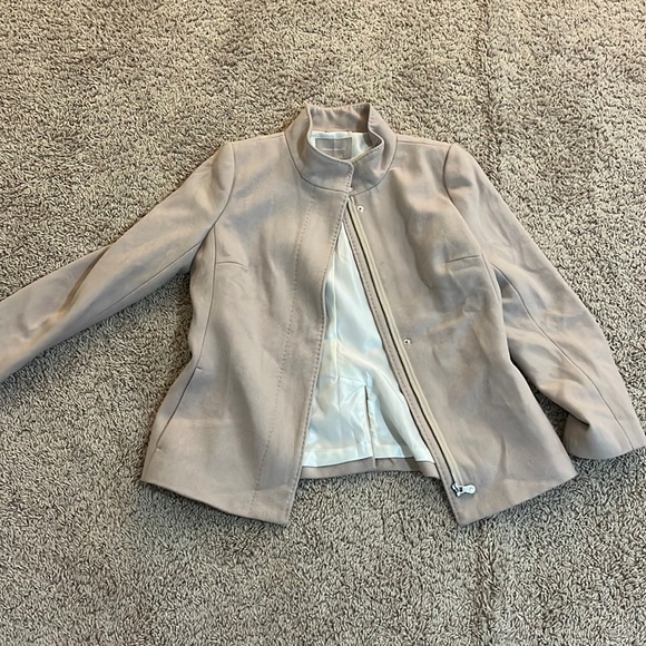 Women’s Banana Republic M Cream Coat - Picture 1 of 3